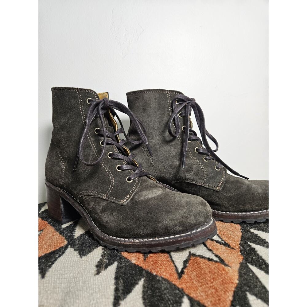 FRYE Sabrina 6G Lace Up Boots Suede Lug Sole Womens 8.5 Olive Brown Made in USA - Picture 6 of 11